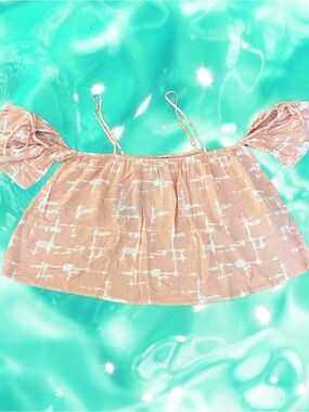 Forever 21 NWT Pink/Cream Off Shoulder Woven Top Size S